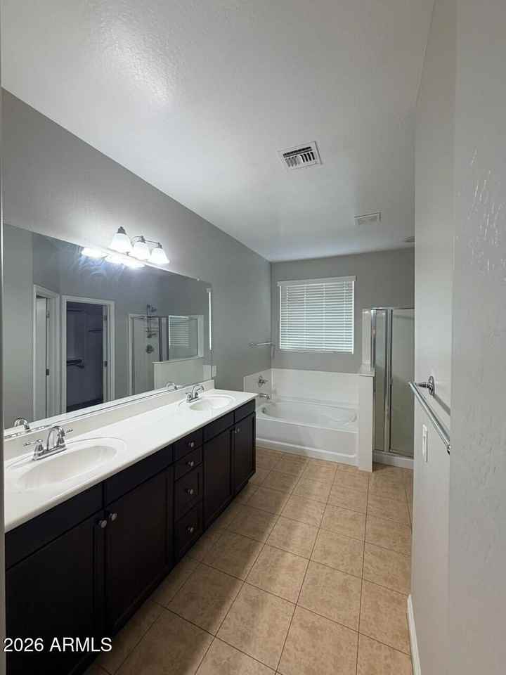 1810 W Loemann Dr - Photo 5 of 5