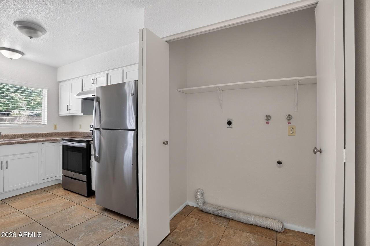 6320 W Carol Ave - Photo 4 of 25