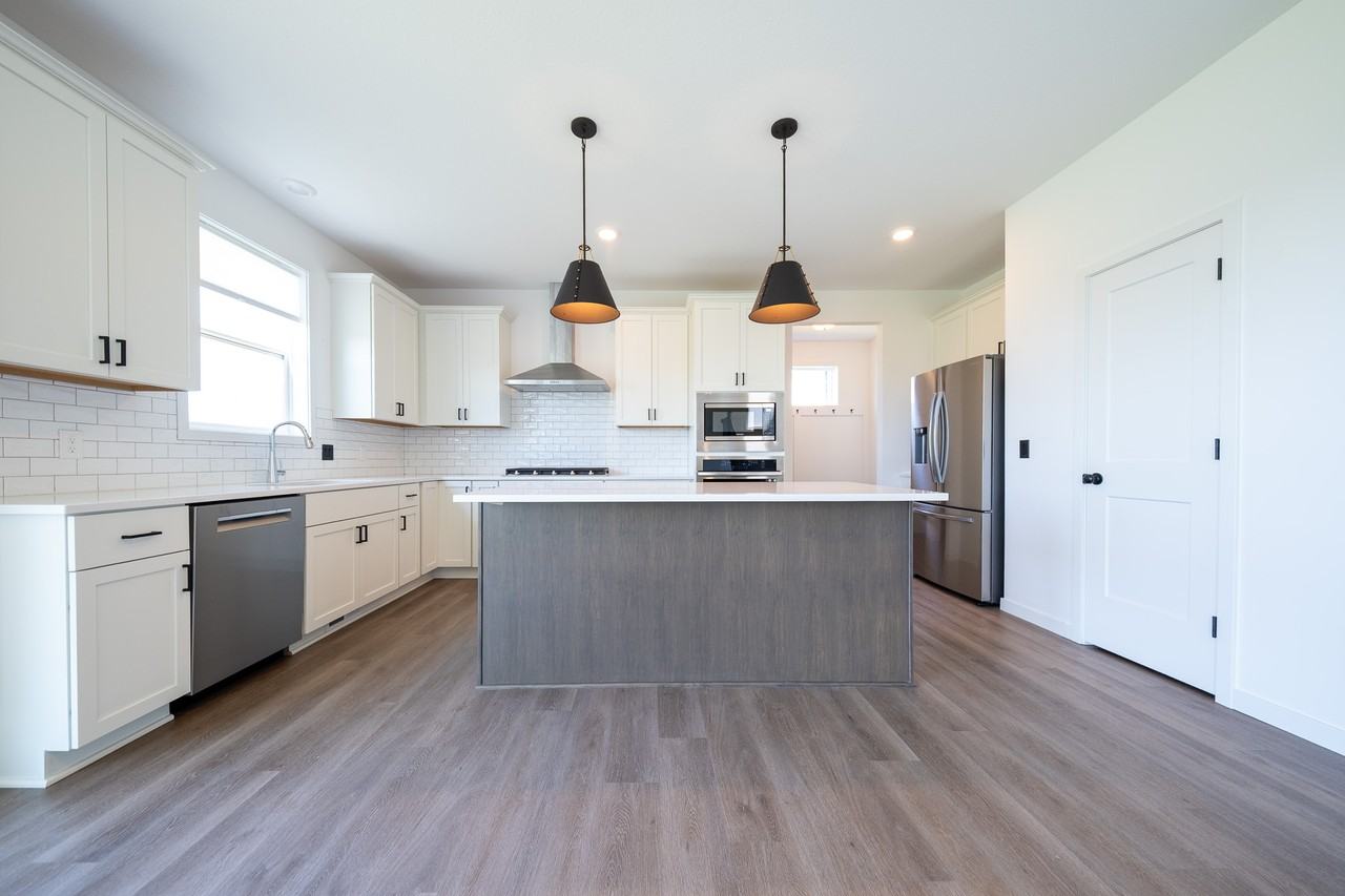 9526 63rd St S #1 - Photo 5 of 41