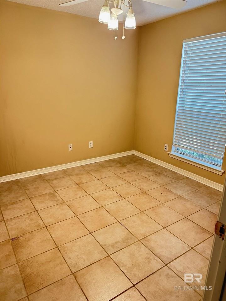 406 Belle Chase Ct S - Photo 5 of 13