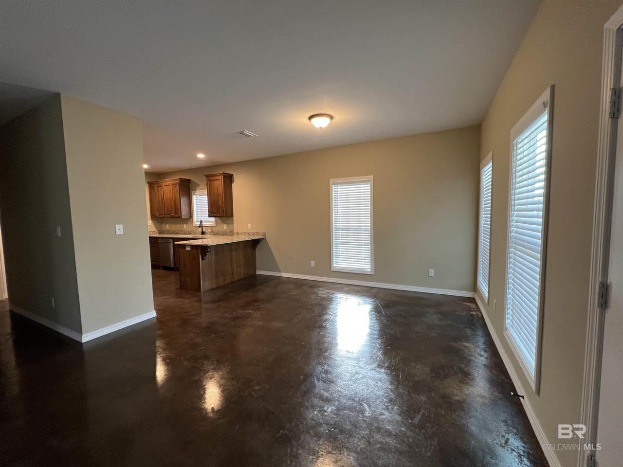 12862 Churchill Dr - Photo 4 of 15