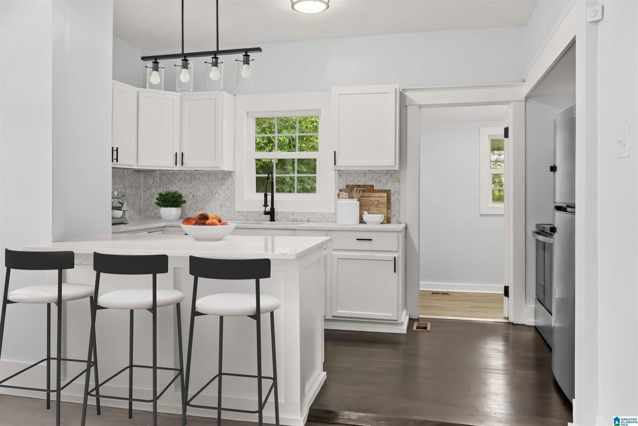 8028 5th Ave N - Photo 5 of 18