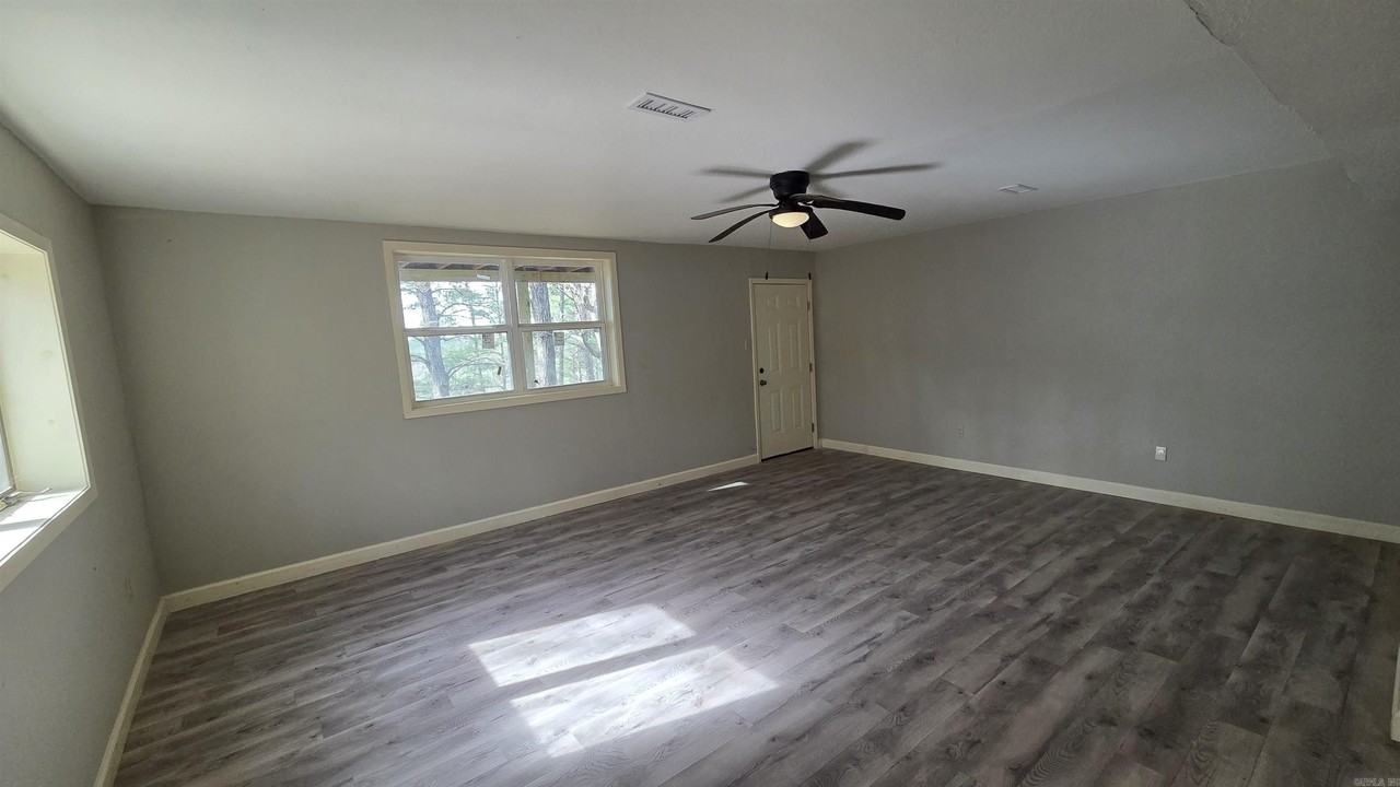 112 Ridgeview Dr - Photo 4 of 26