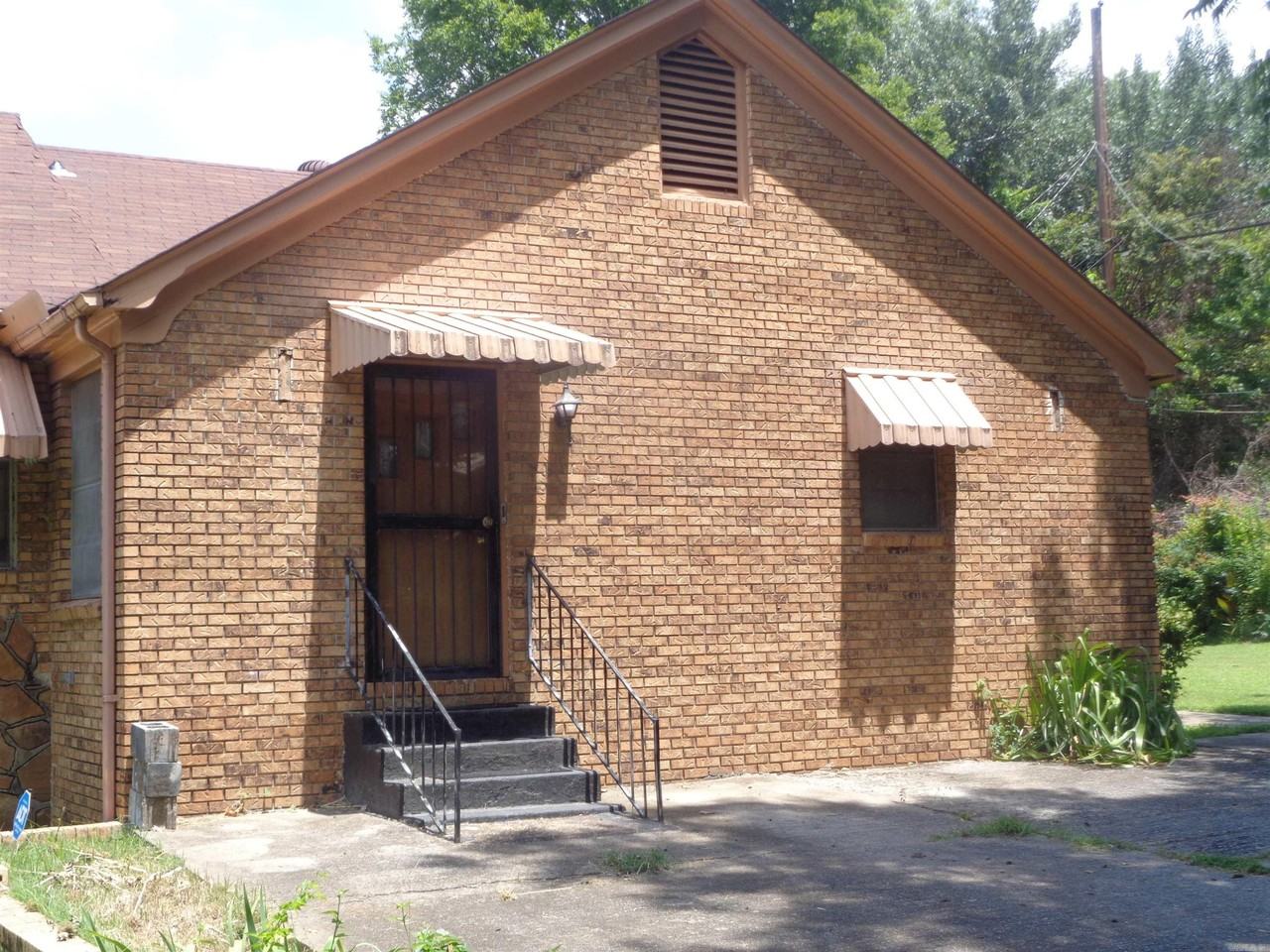 3015 S Battery St - Photo 6 of 38