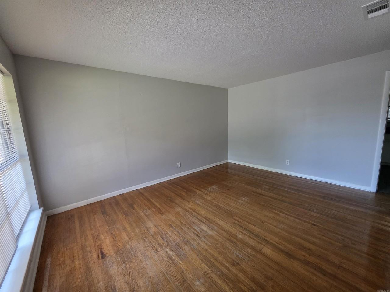33 Sagewood Ct - Photo 2 of 16