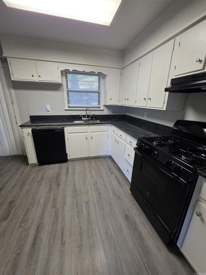 33 Sagewood Ct - Photo 4 of 16