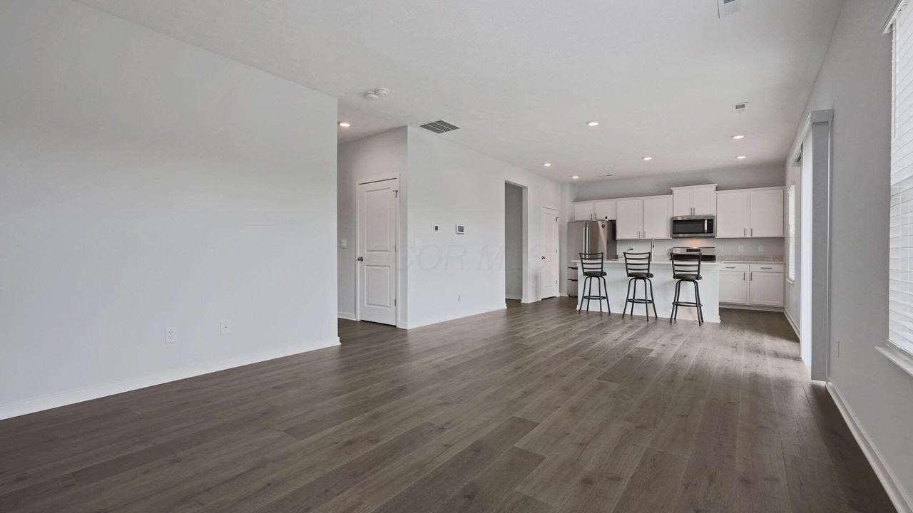 858 Sunny Vale Dr - Photo 5 of 15