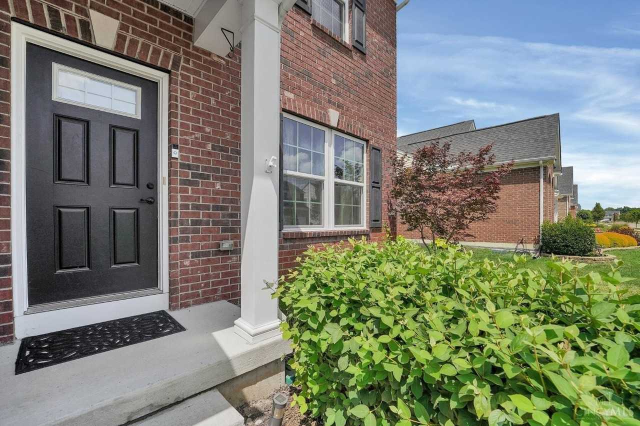 6468 Holly Ln - Photo 3 of 30