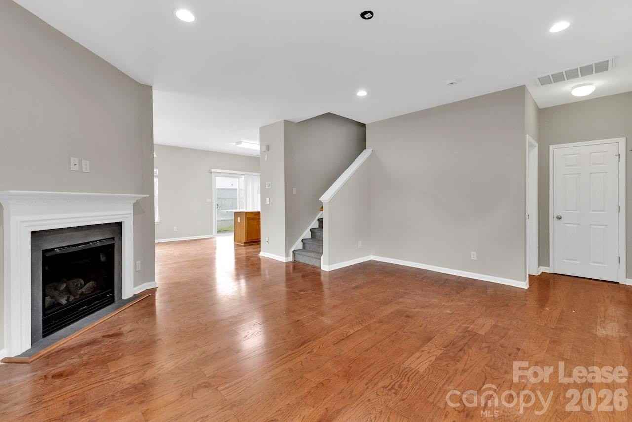 10350 Stineway Ct - Photo 6 of 19