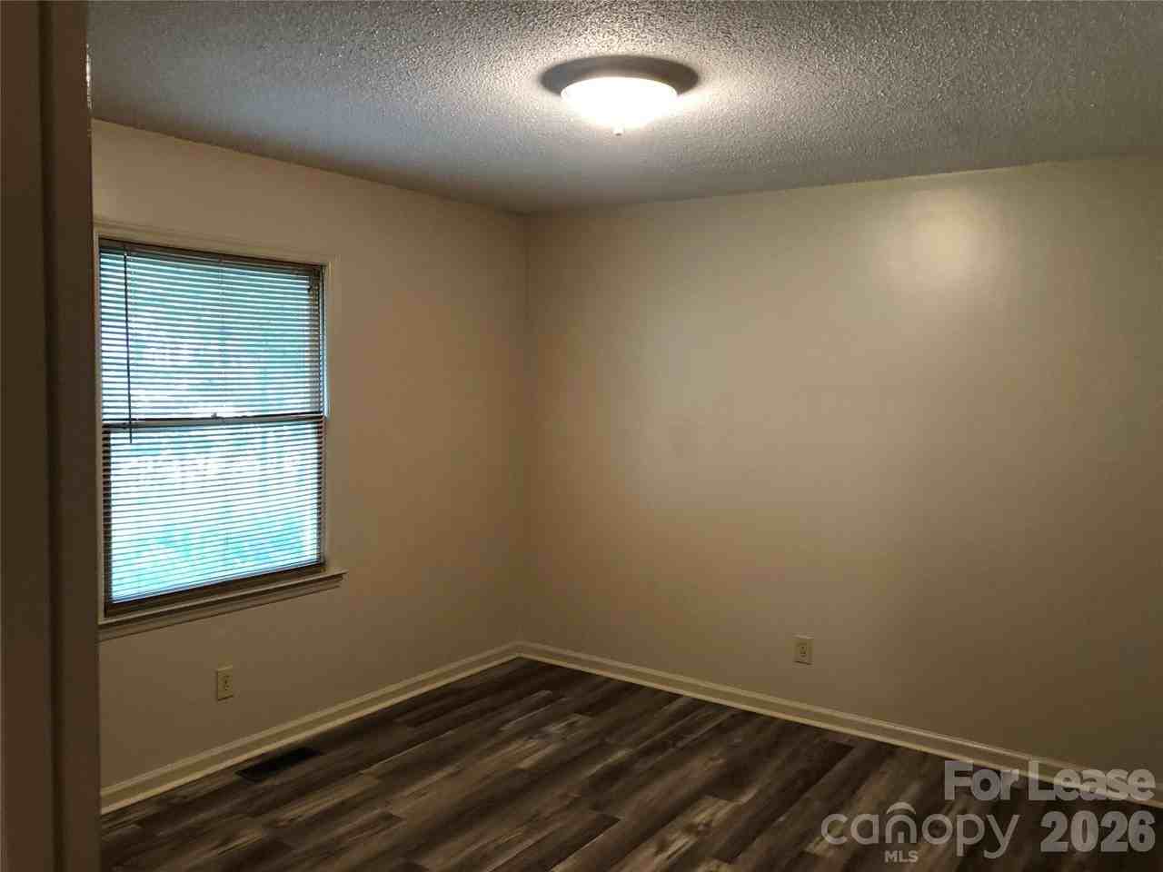 3009 Chestnut Rd - Photo 5 of 9