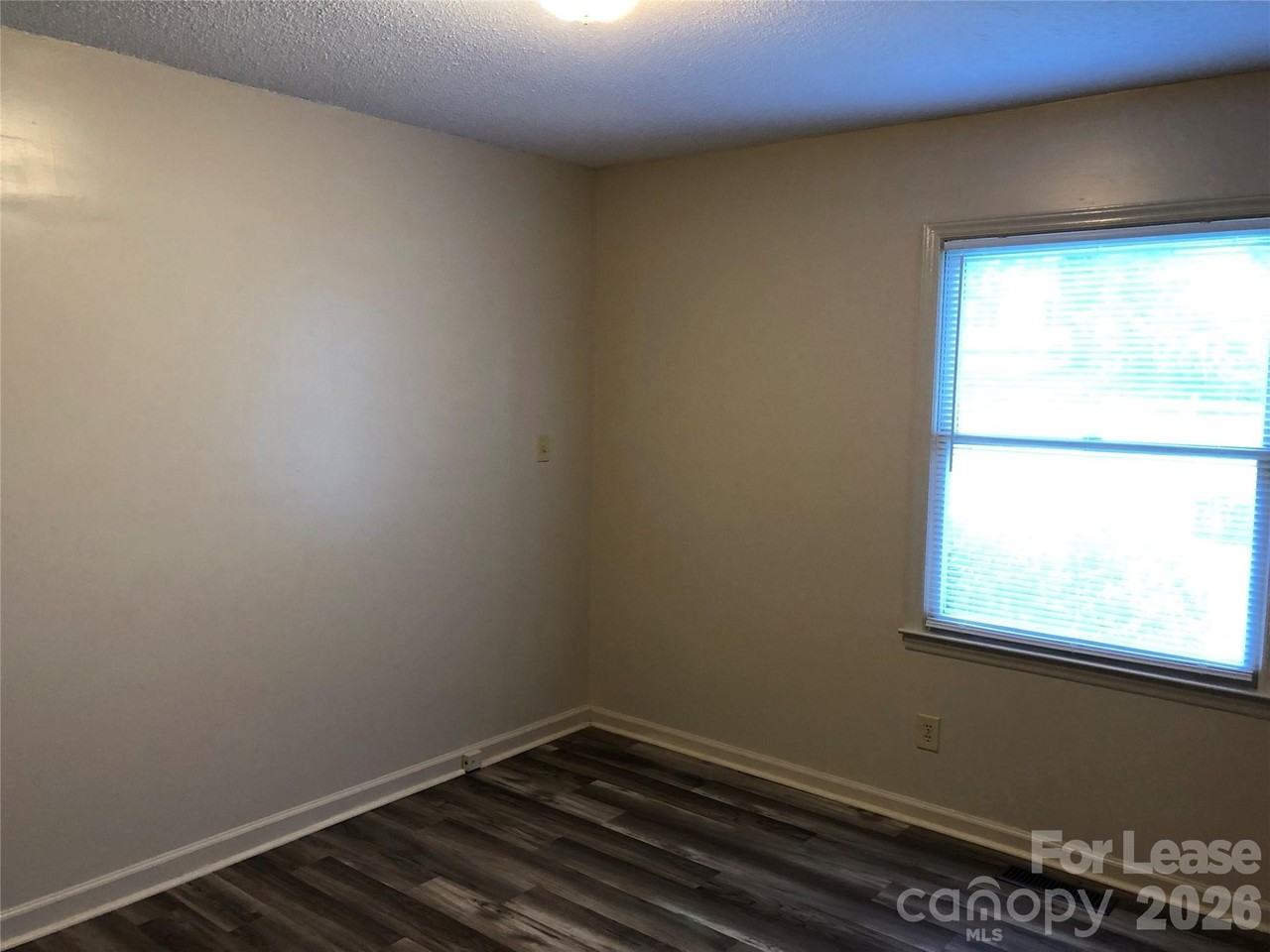 3009 Chestnut Rd - Photo 6 of 9
