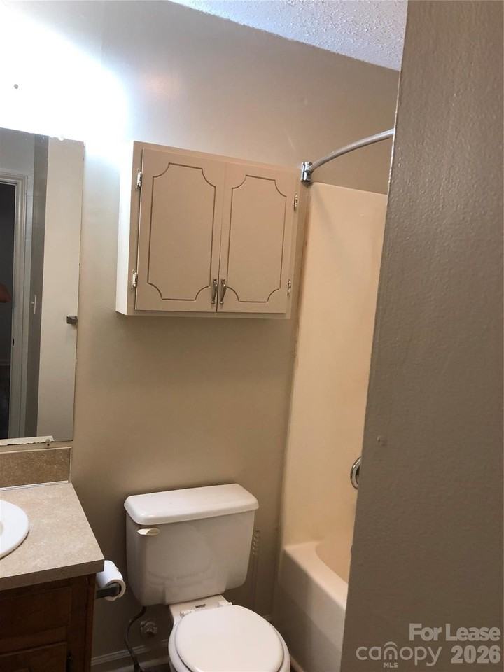 3009 Chestnut Rd - Photo 7 of 9