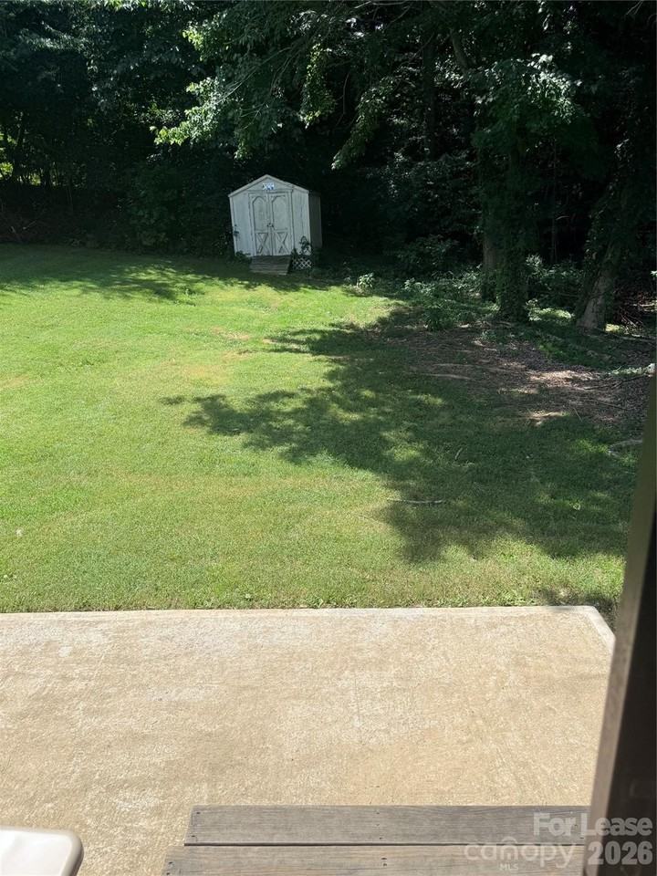 5819 Woodrock Ct - Photo 5 of 17