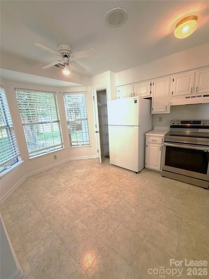900 Gretna Green Dr - Photo 5 of 14