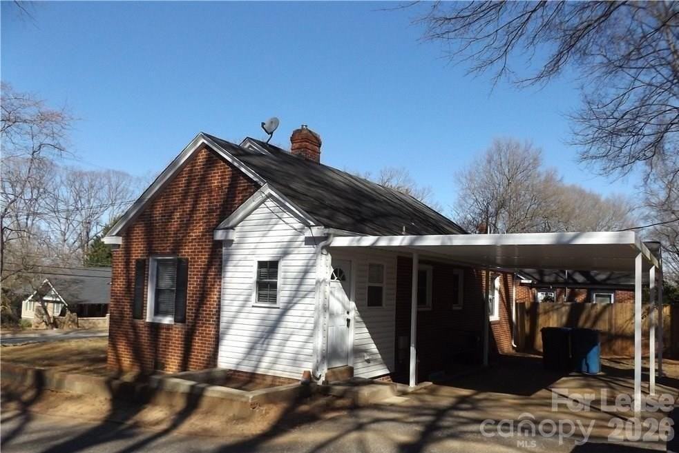 1024 8th St Ne - Photo 2 of 10