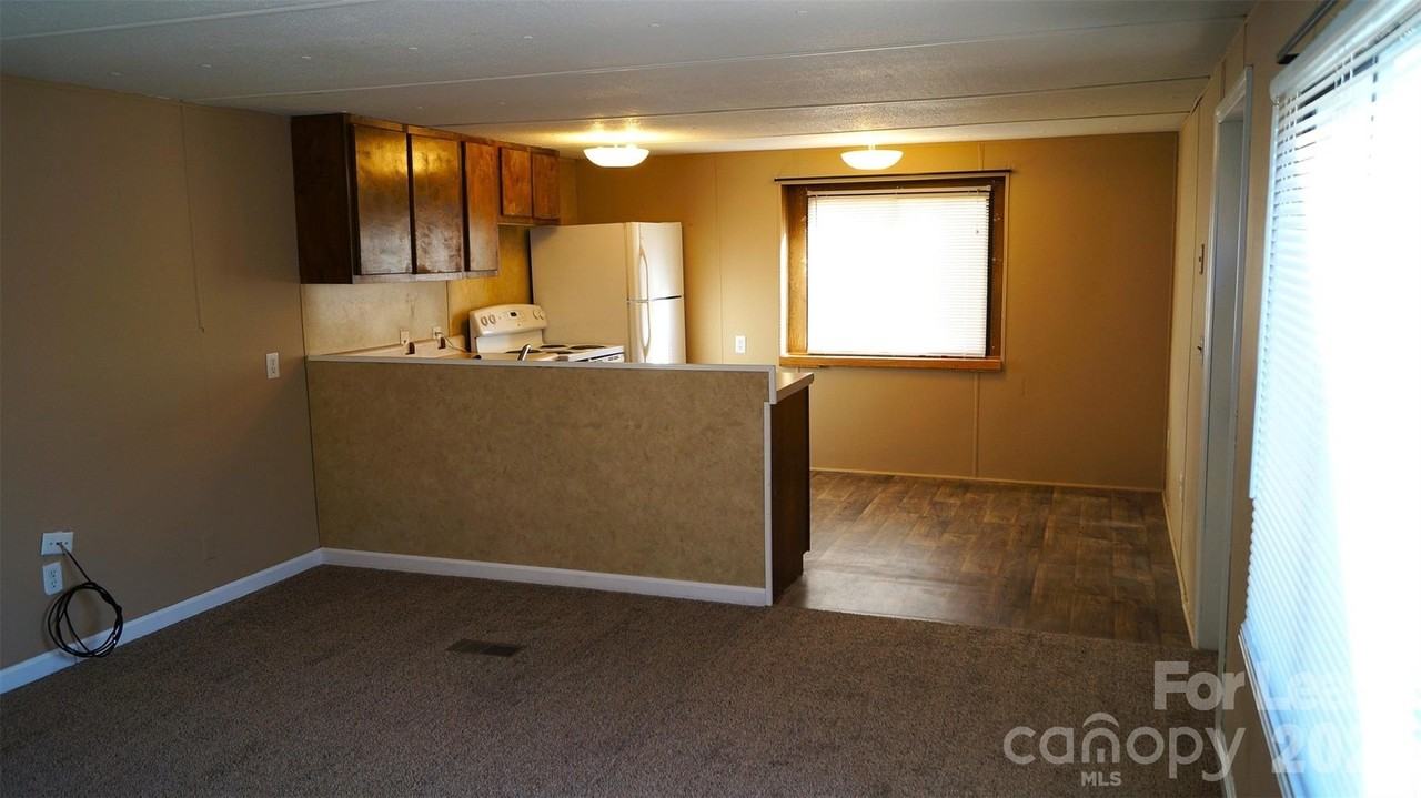 412 Copeland Park - Photo 2 of 9