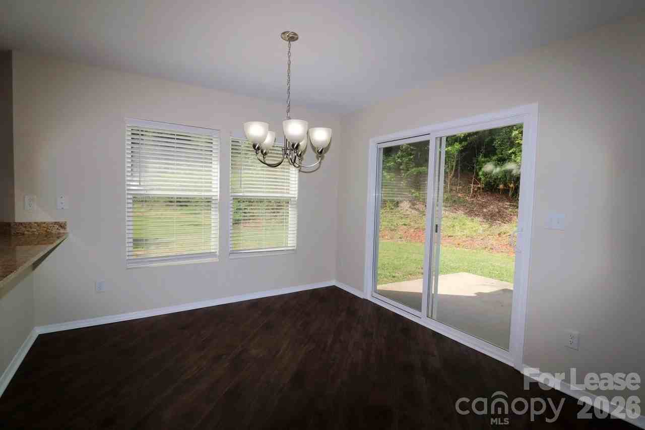 13011 Lake Erie Ln - Photo 4 of 31