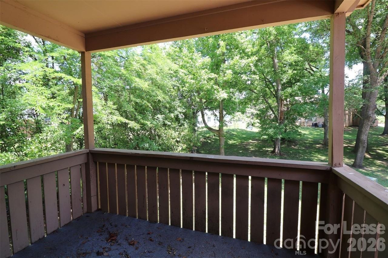 1472 Riverwood Ct - Photo 5 of 10