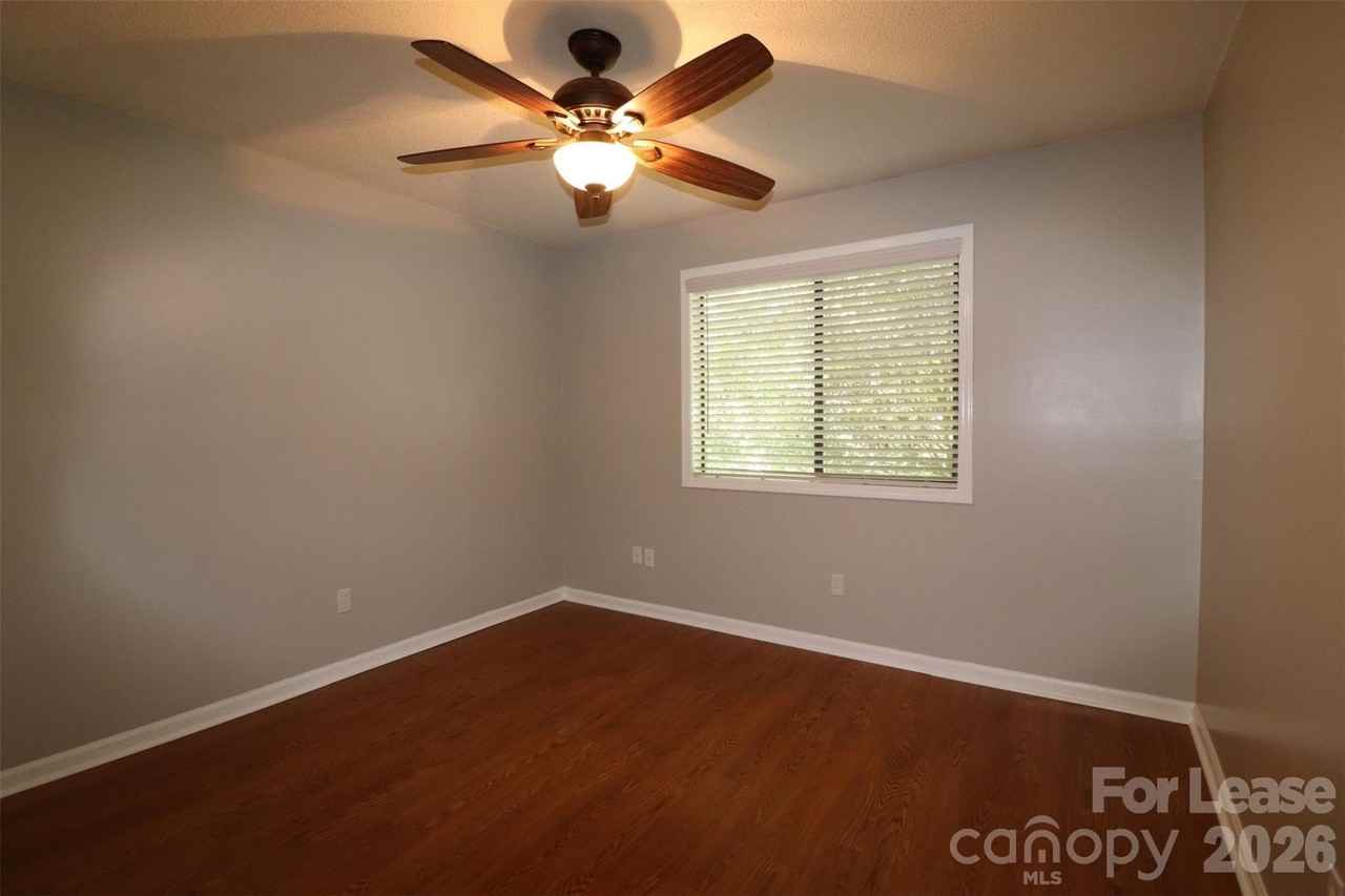 1472 Riverwood Ct - Photo 6 of 10