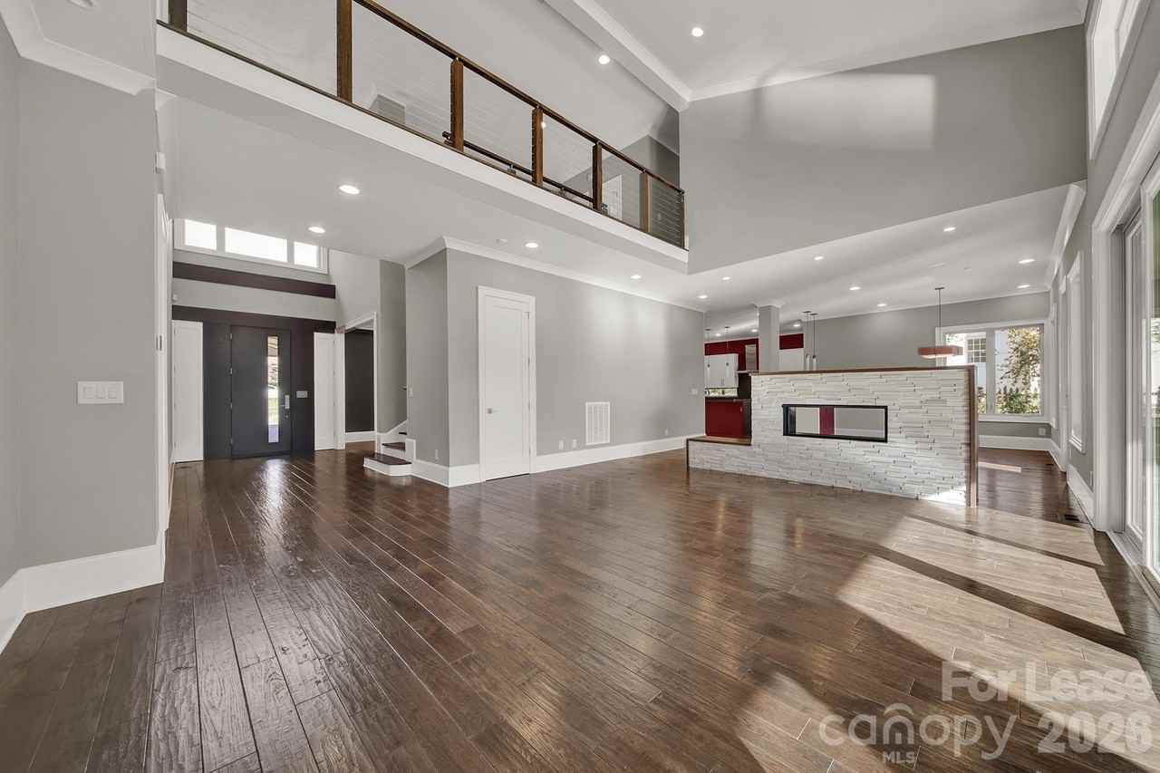 2011 Sharon Ave - Photo 6 of 48