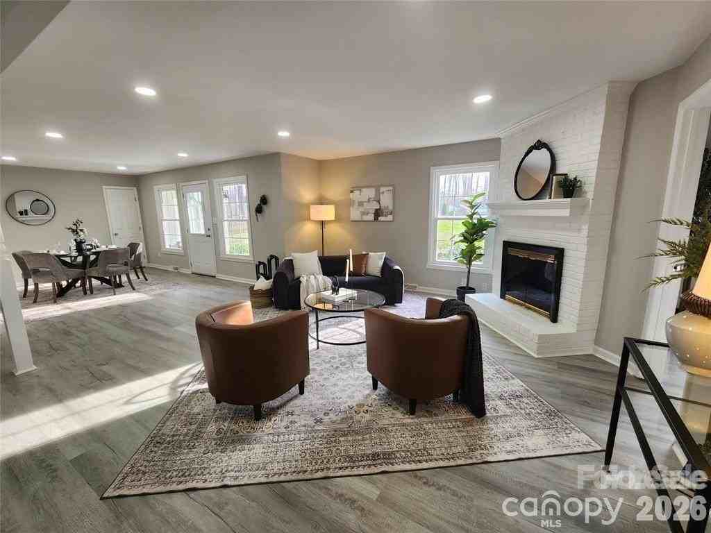 2411 Kimway Dr - Photo 5 of 15