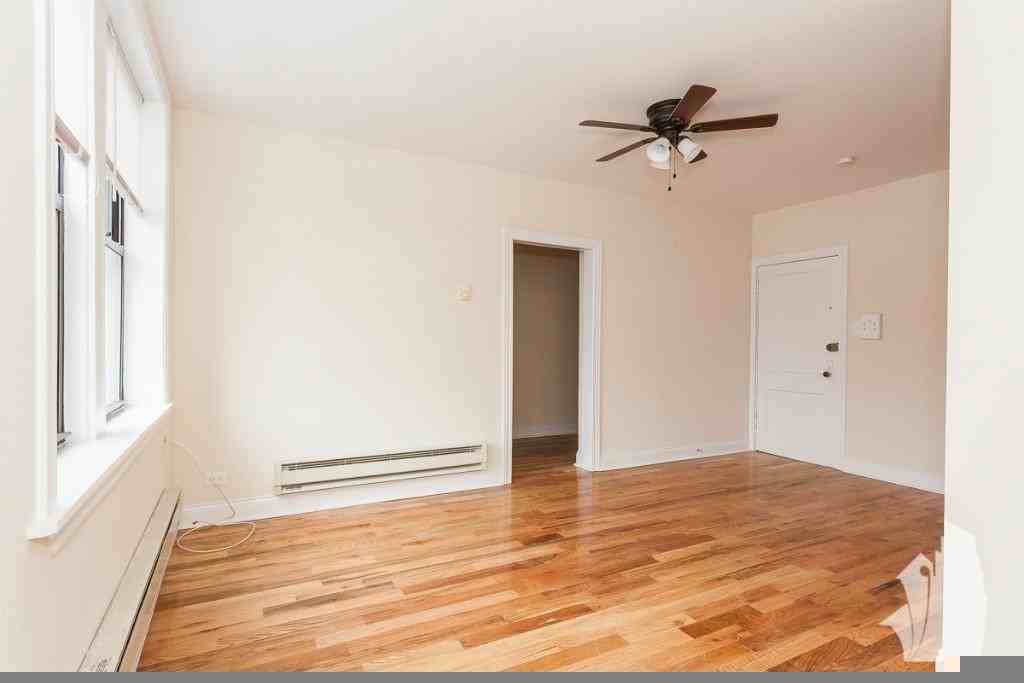 818 W Diversey Pkwy #G - Photo 6 of 11