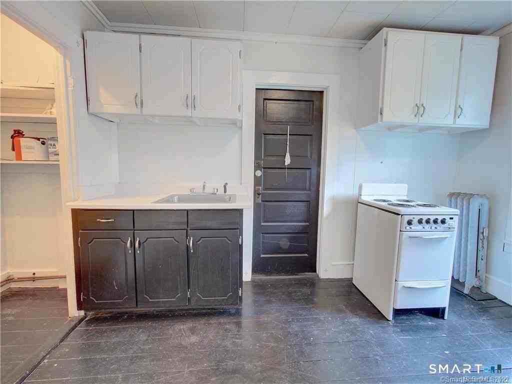251 Williams St #2 - Photo 3 of 19