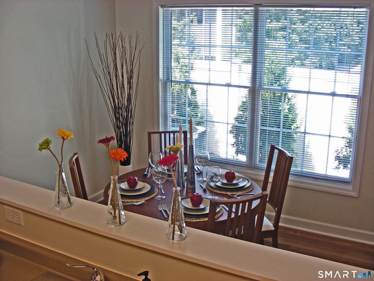 4 Westwood Dr #4 - Photo 5 of 14