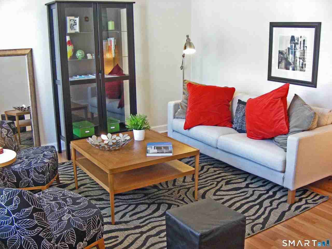 4 Westwood Dr #4 - Photo 7 of 14