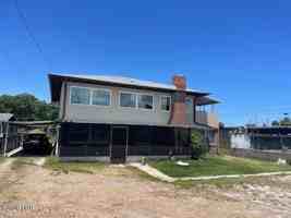featured image of 1002 10th St #B