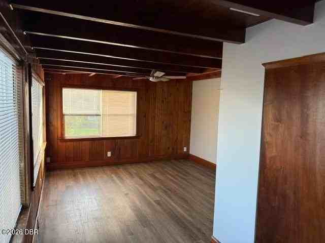 1002 10th St #B - Photo 3 of 16