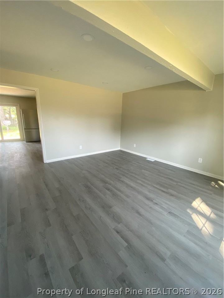 671 Wiltshire Rd - Photo 5 of 11
