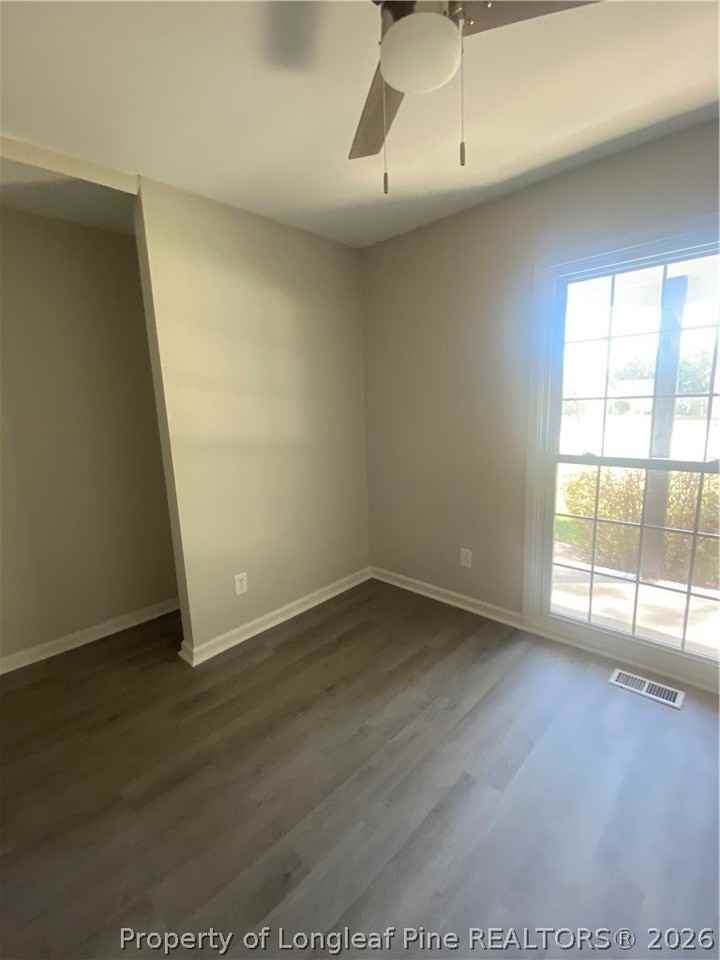 671 Wiltshire Rd - Photo 7 of 11
