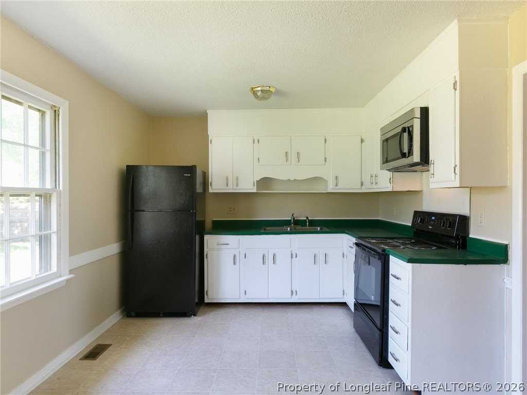 3249 Glenmore Dr - Photo 6 of 16