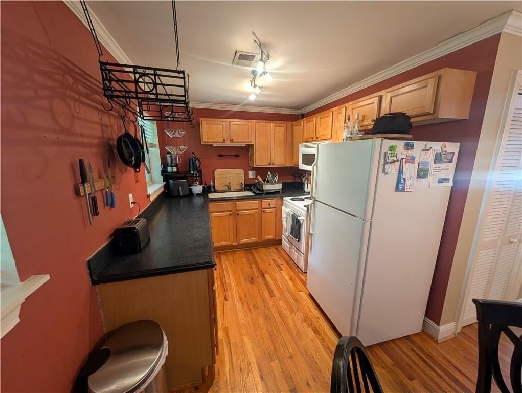 1643 Briarcliff Rd Ne #7 - Photo 3 of 10