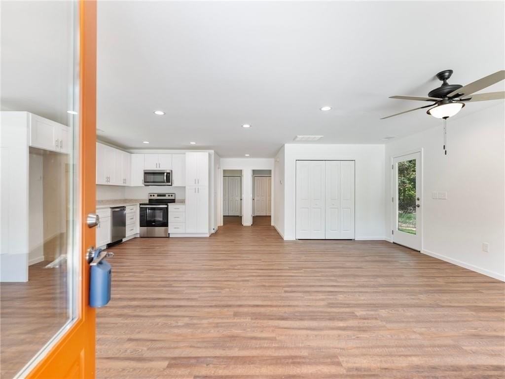 8083 Beachwood Dr - Photo 2 of 49
