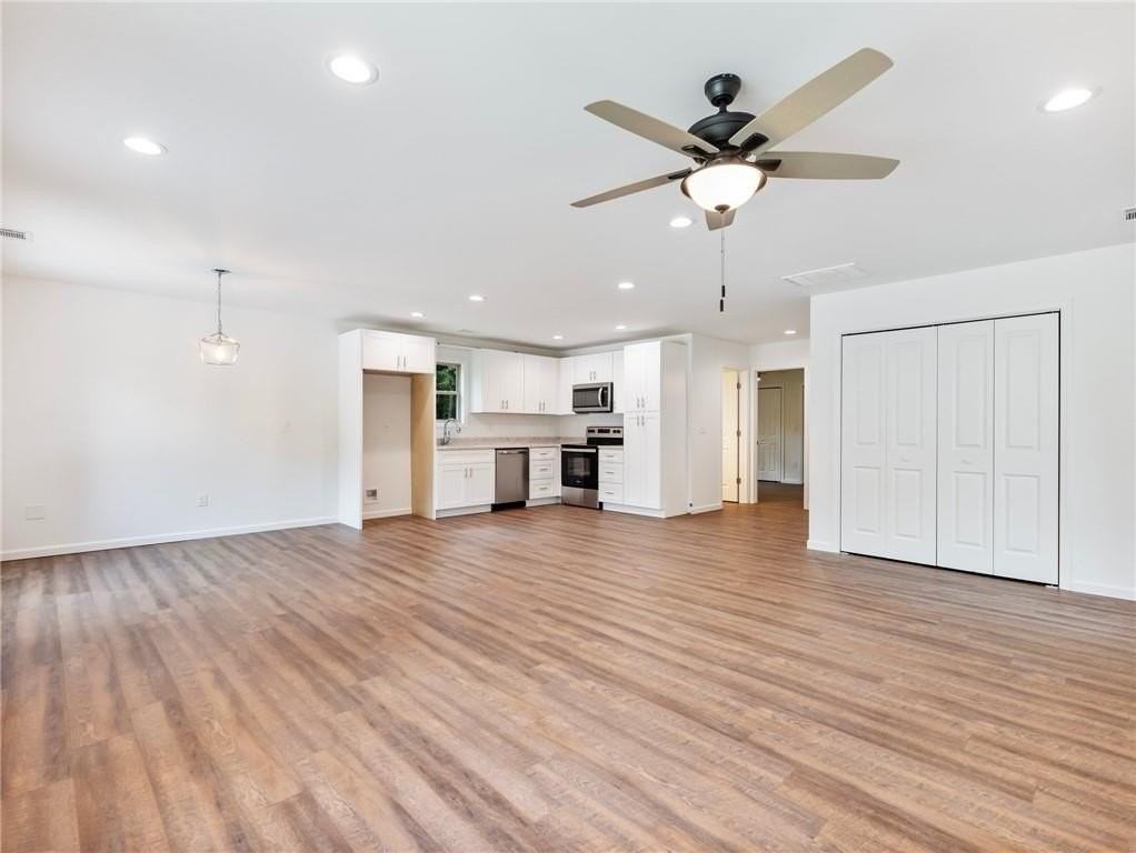 8083 Beachwood Dr - Photo 5 of 49