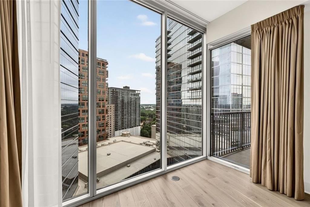 1080 Peachtree St Ne #2004 - Photo 4 of 50