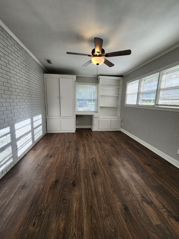 1213 Mcree Dr - Photo 7 of 9