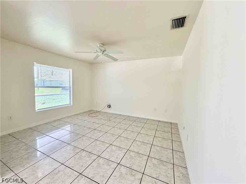 4737 28th St Sw - Photo 4 of 17