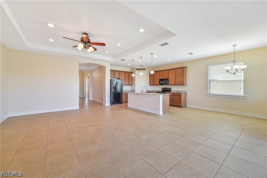 3899 Eldon St - Photo 5 of 24