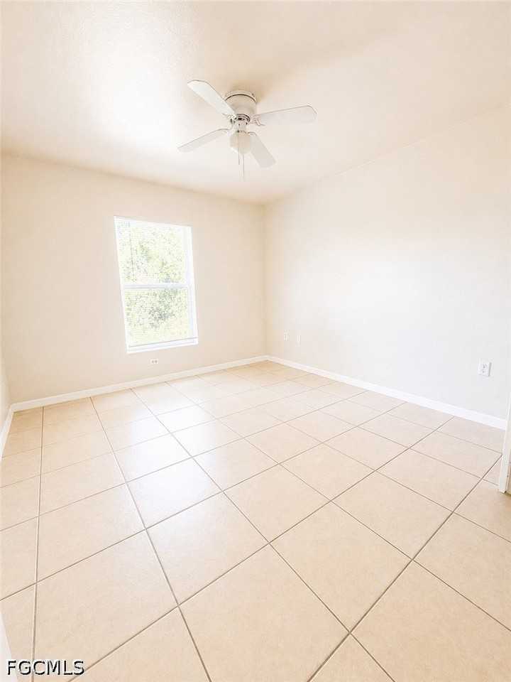4719 22nd St Sw - Photo 4 of 8