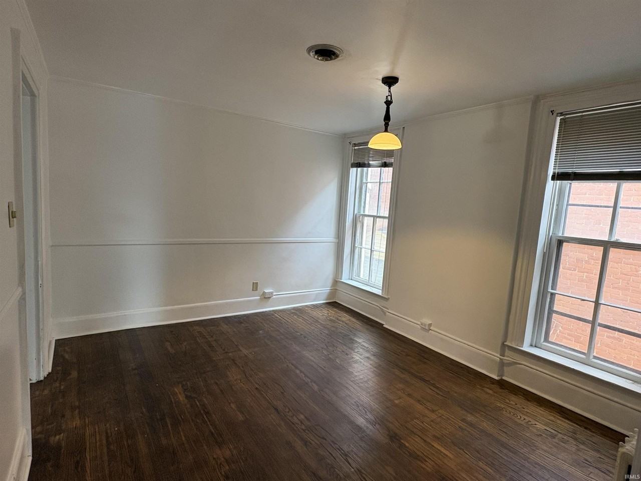 511 W Wayne St #201 - Photo 7 of 9
