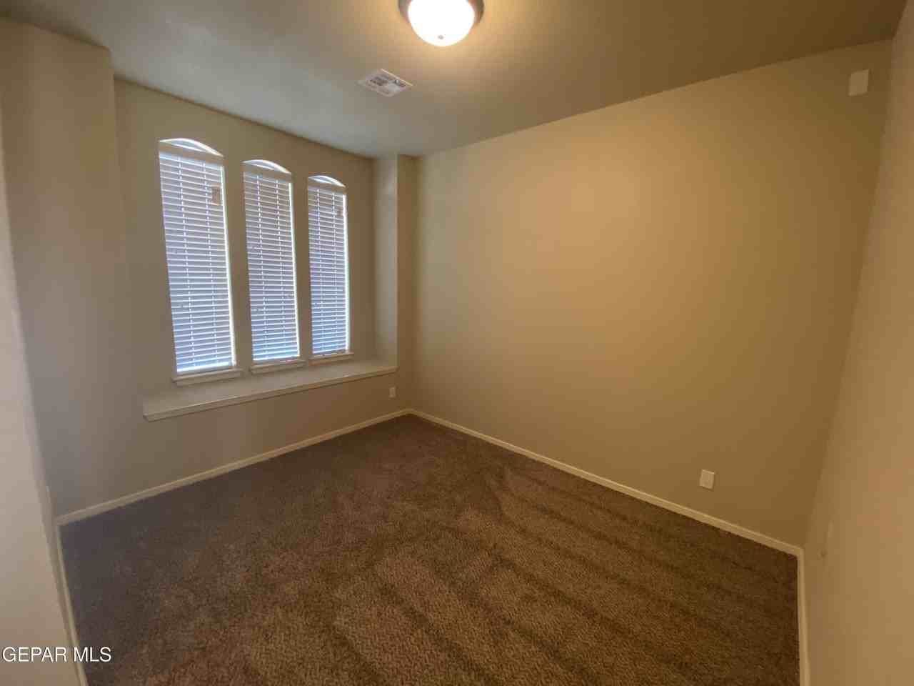 408 La Puesta Dr - Photo 4 of 24