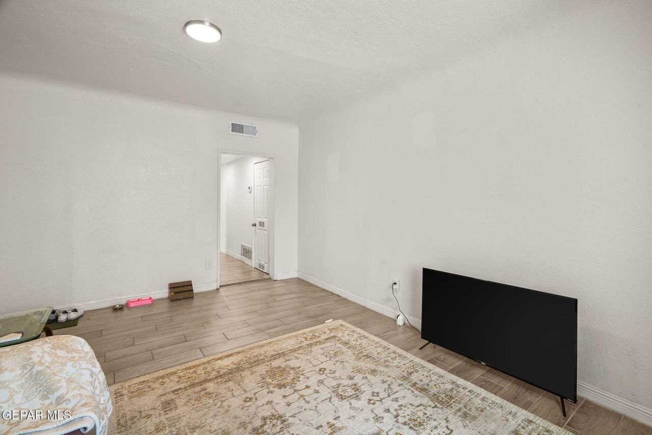 2805 Grant Ave #A - Photo 7 of 20