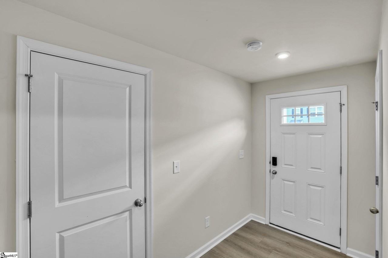 26 High Pine Trl - Photo 4 of 44
