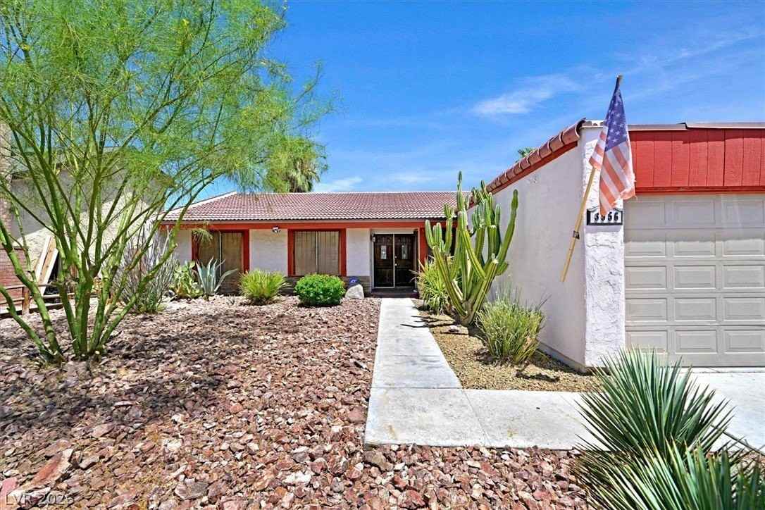 3956 Clear View Dr - Photo 2 of 30