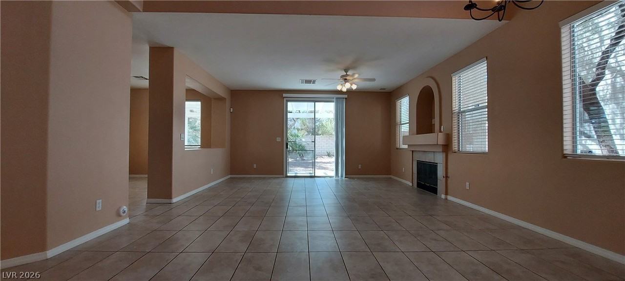 8917 Picket Fence Ave - Photo 7 of 34