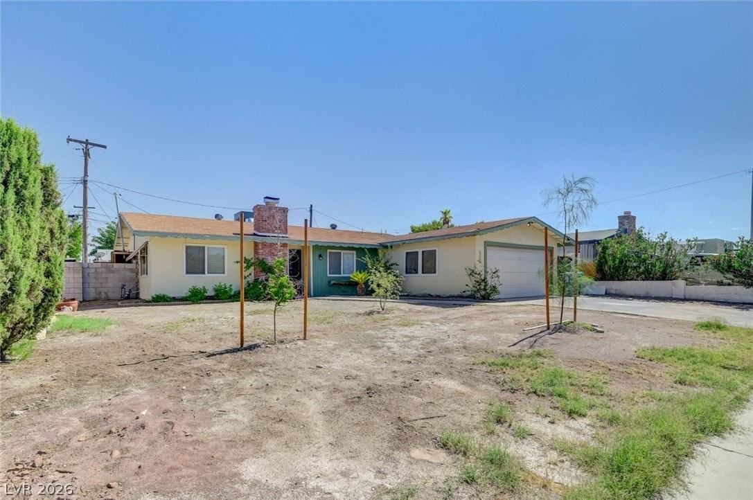 3917 W Oakey Blvd - Photo 2 of 35