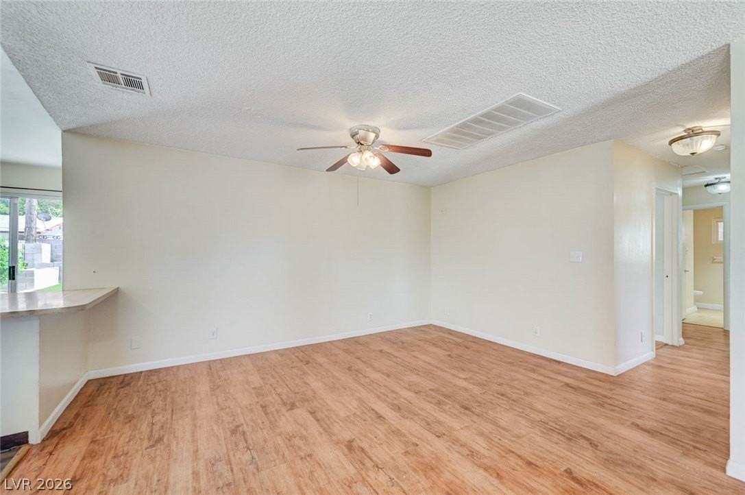 3917 W Oakey Blvd - Photo 3 of 35